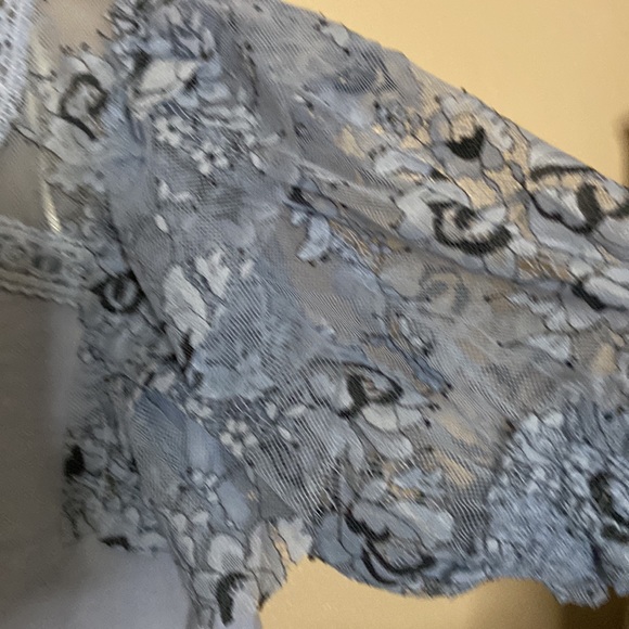 Umgee top - Picture 3 of 9